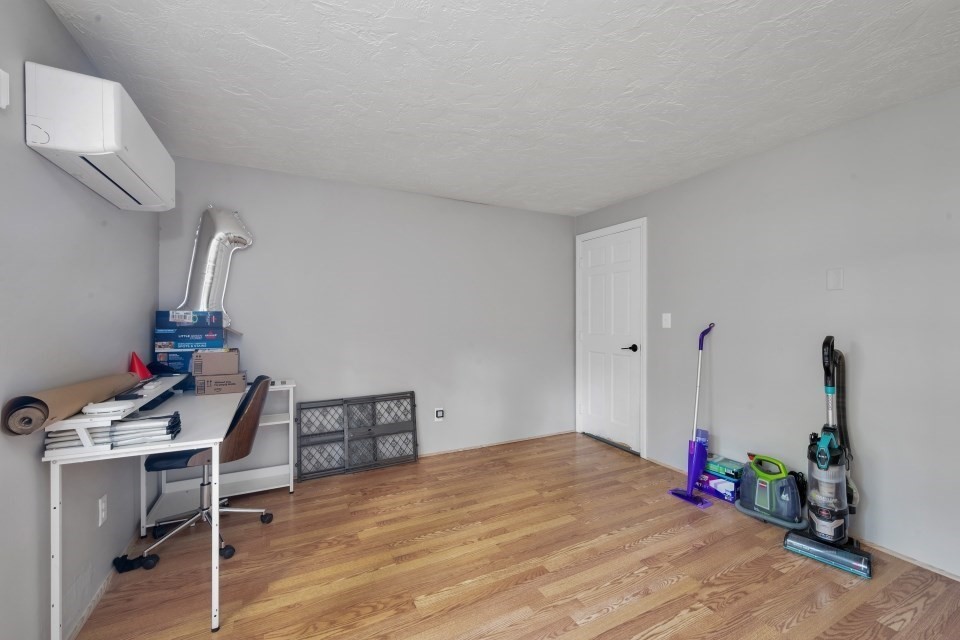 502 Summer St Property Photo 17