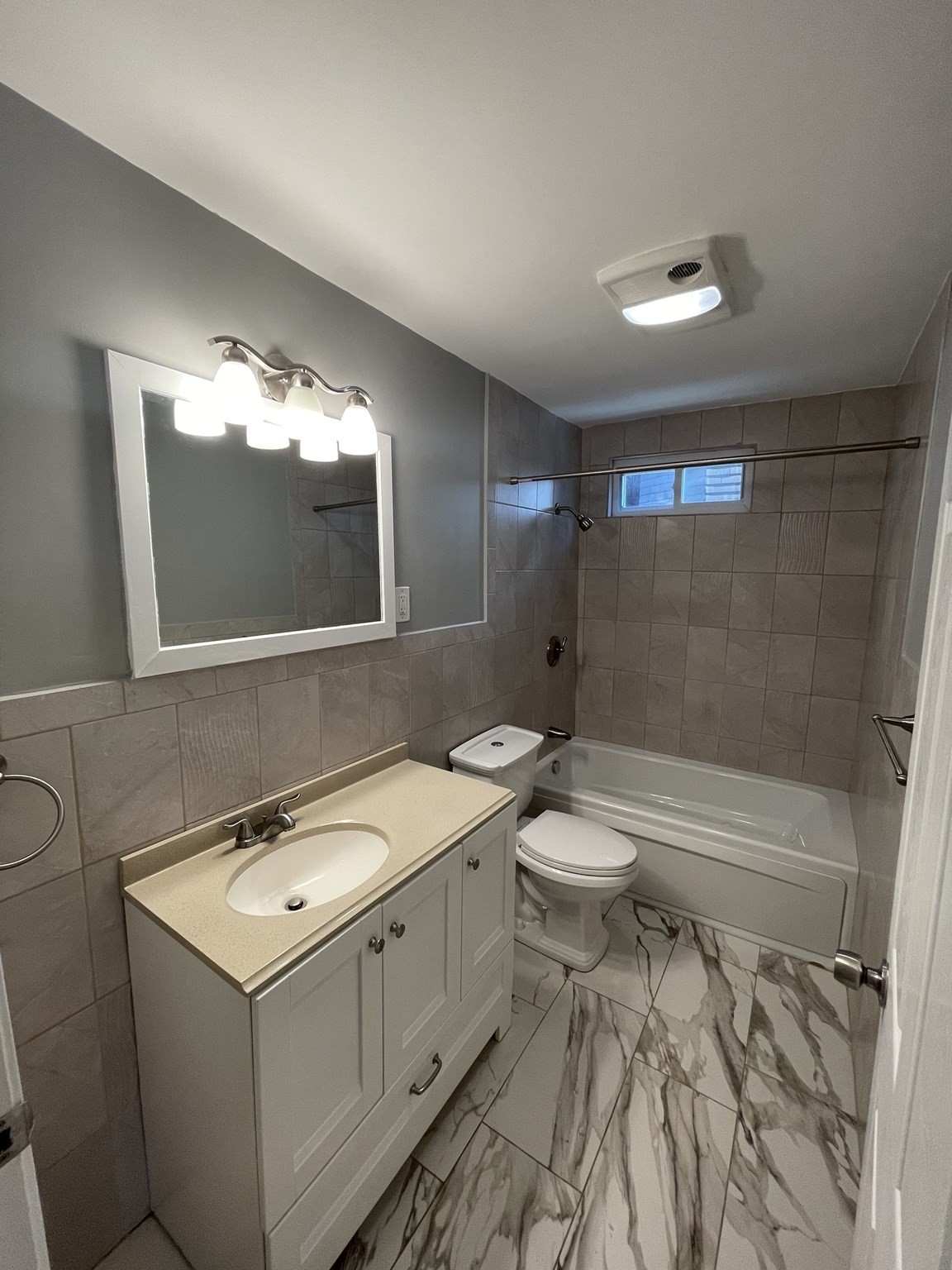 68 Williams St # 1 Property Photo 11