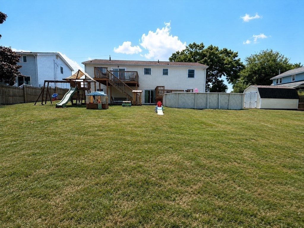 24 Montclair St Property Photo 25