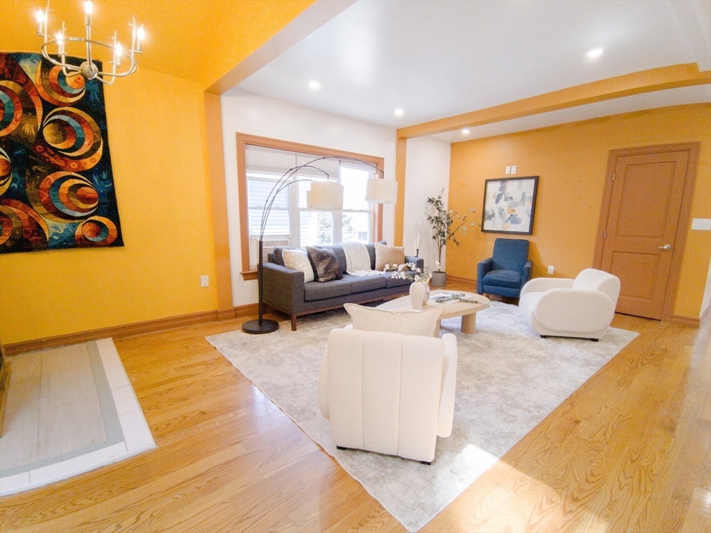 360 Harvard St Property Photo 3