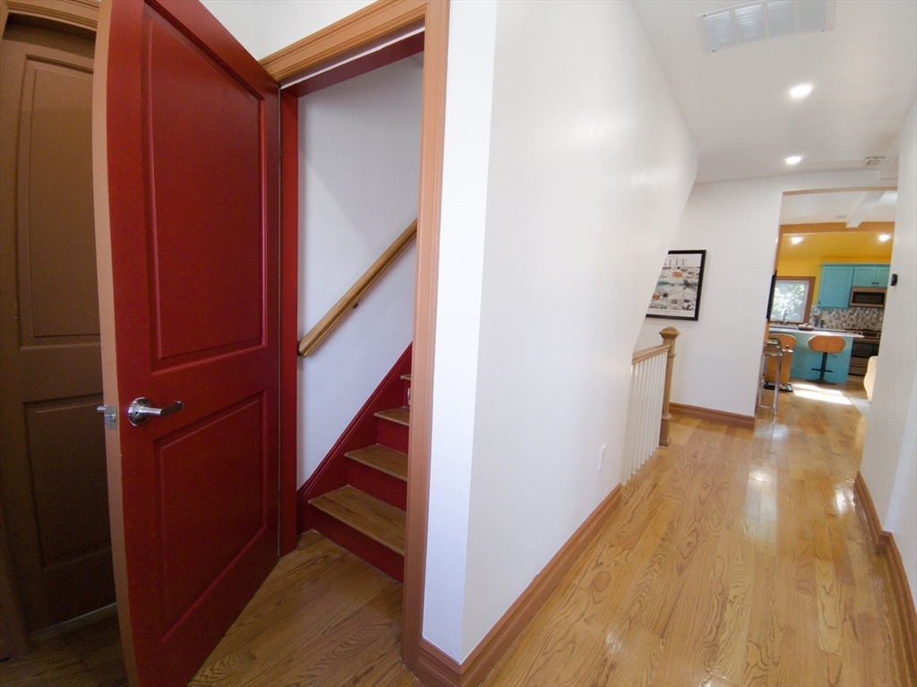 360 Harvard St Property Photo 22