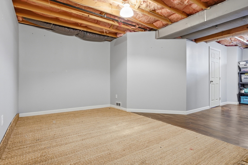 125 Mt Vernon St # D Property Photo 23