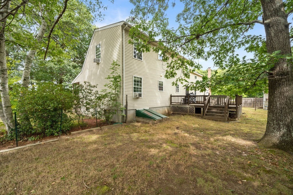 133 Killiney Woods Property Photo 5