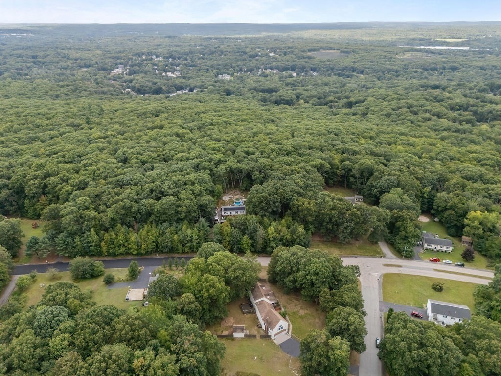 133 Killiney Woods Property Photo 12