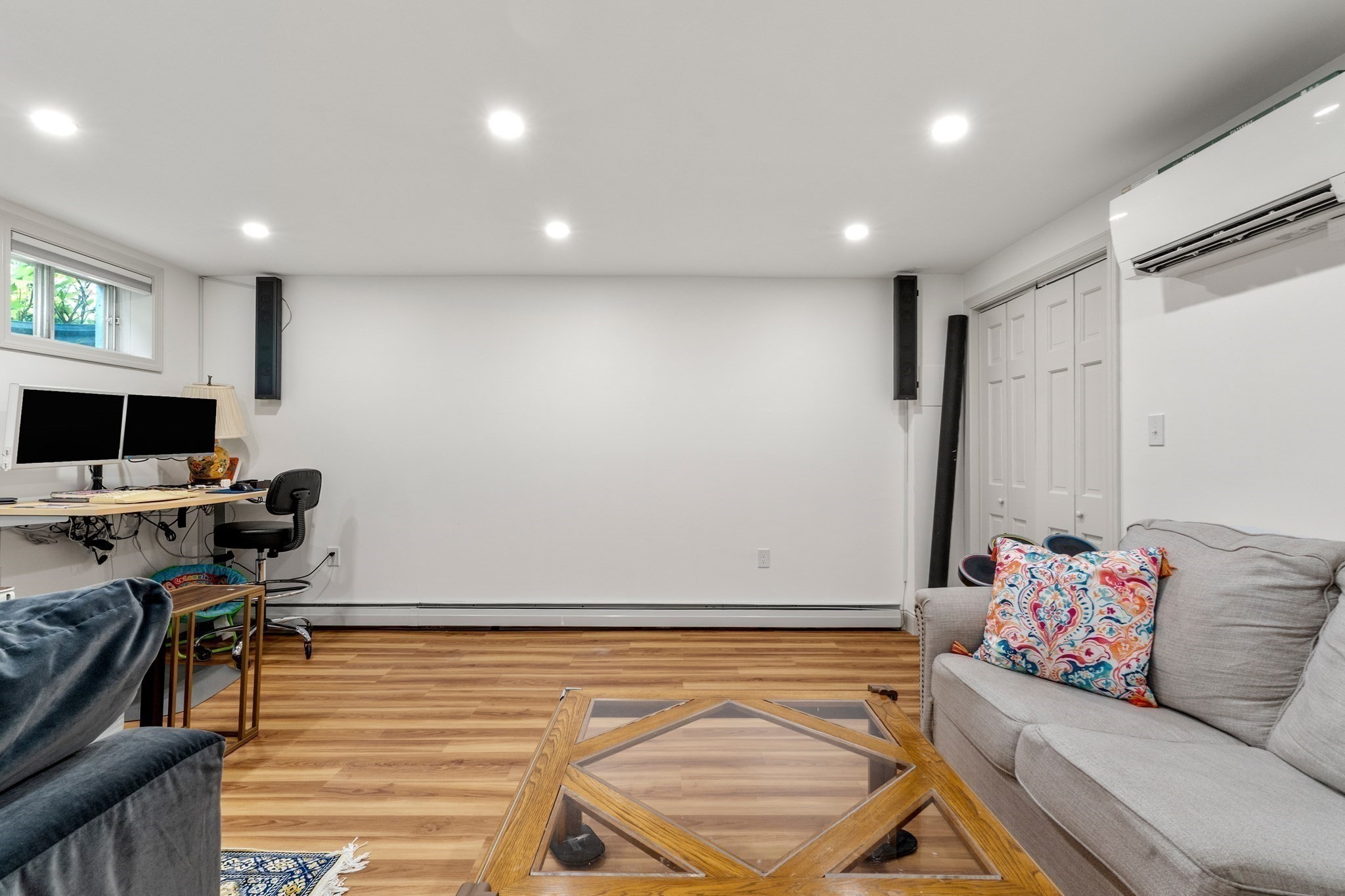 14 Belmont St # A Property Photo 18