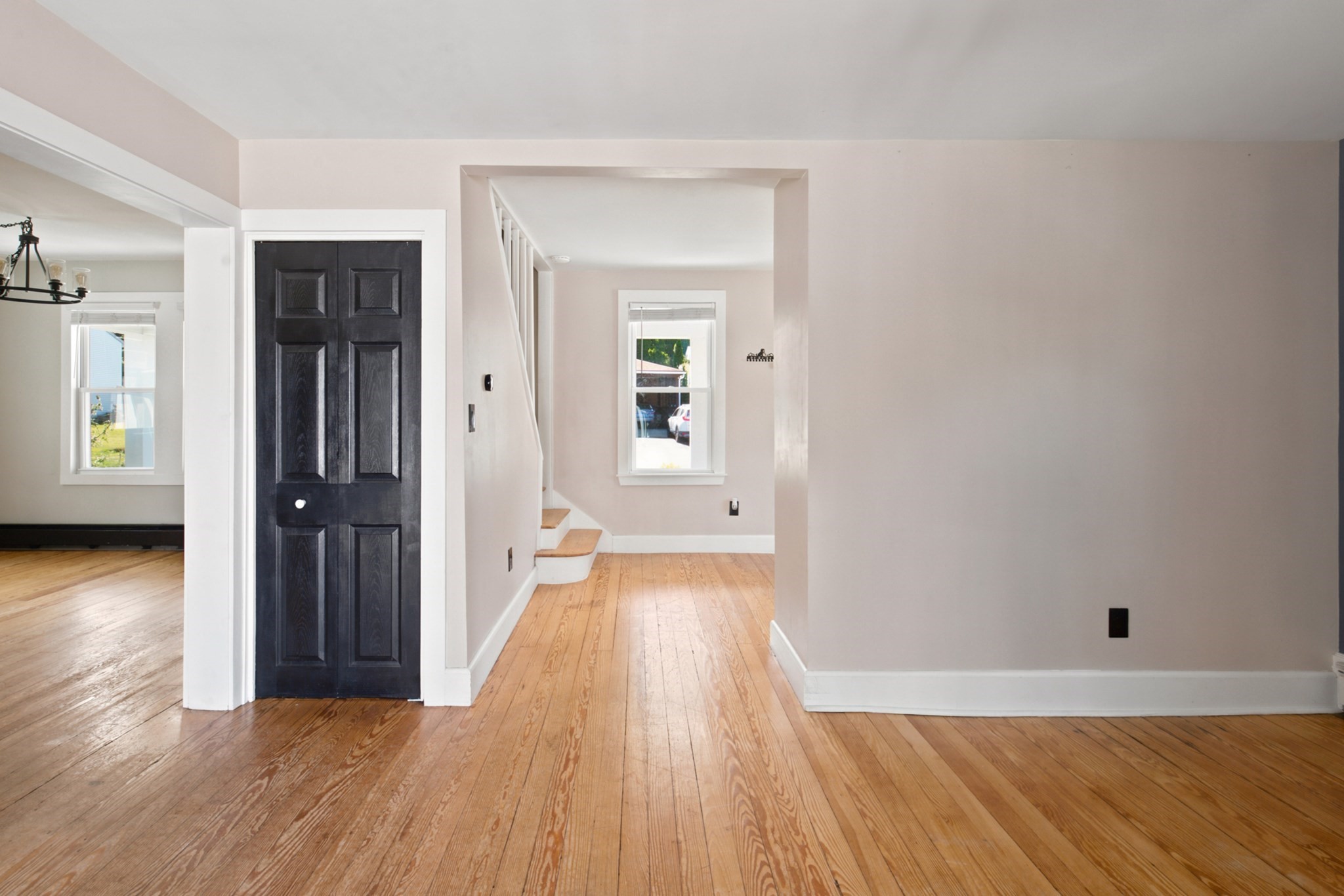 204 Lowell Street Property Photo 9