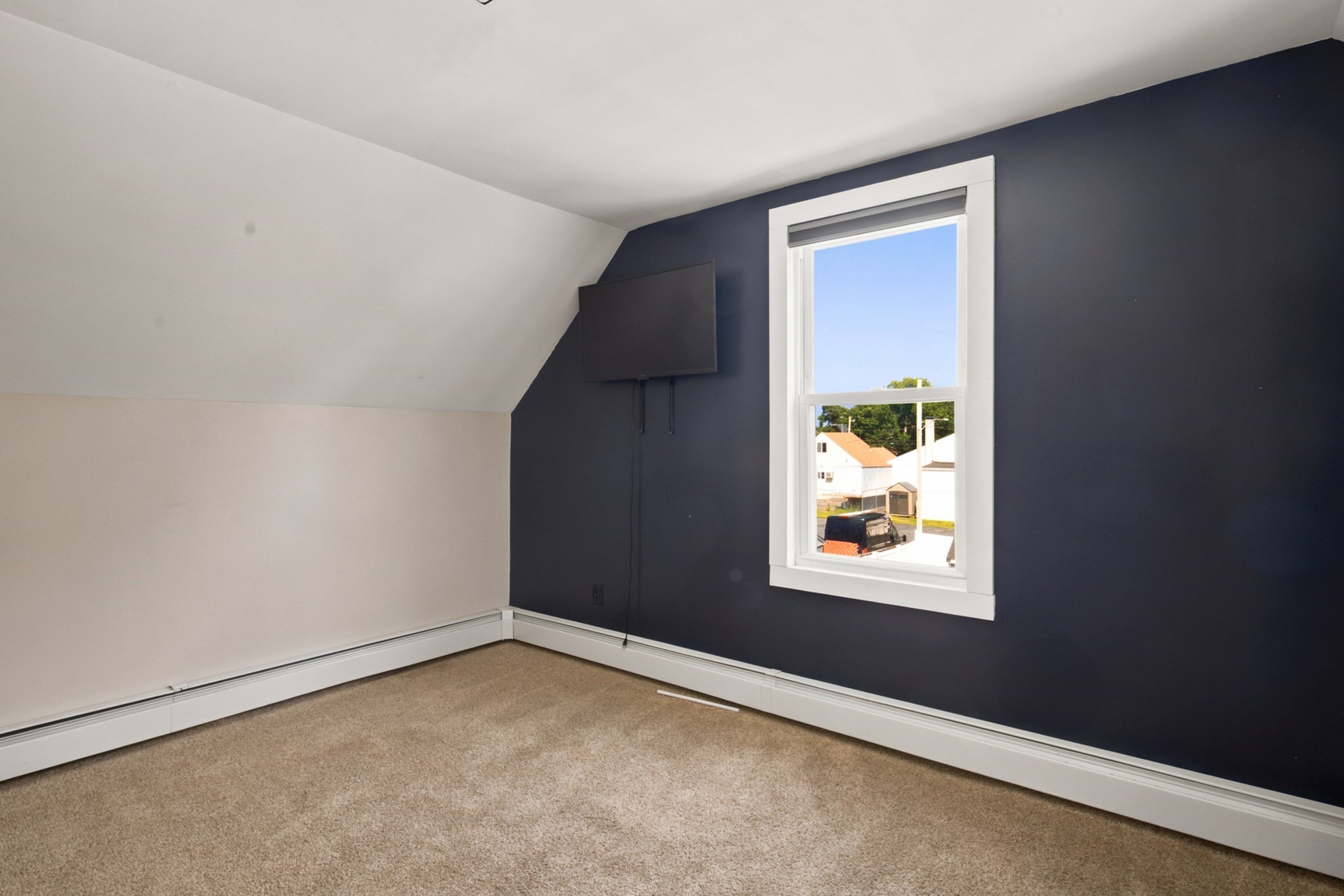 204 Lowell Street Property Photo 22