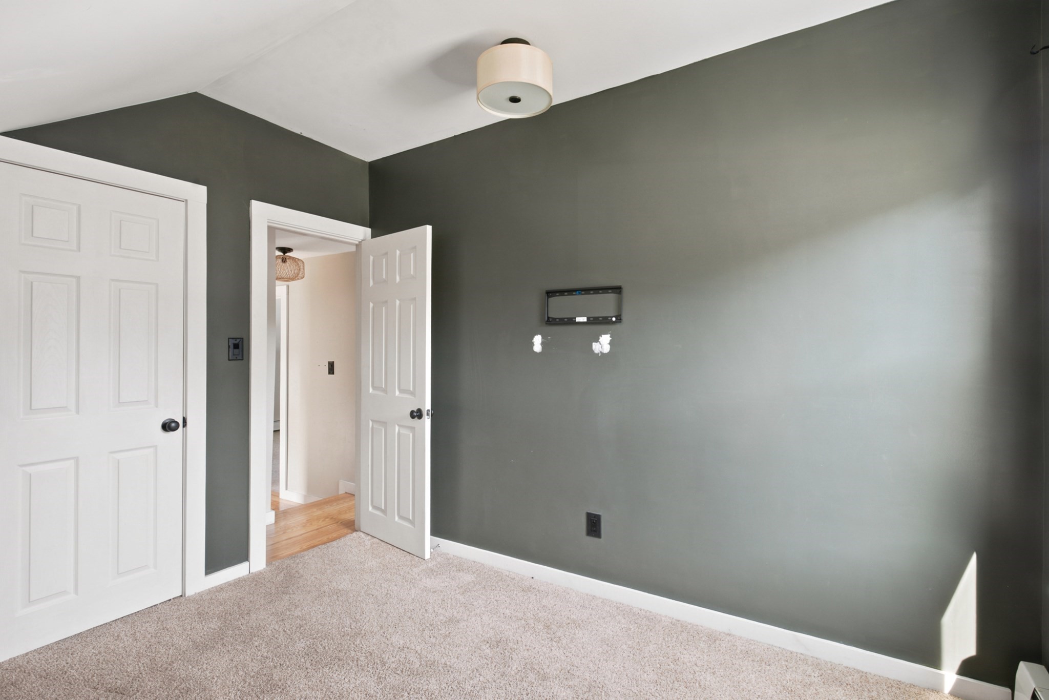 204 Lowell Street Property Photo 31