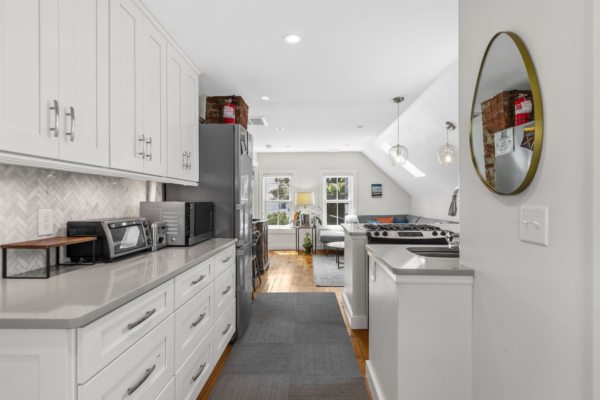 15 Winthrop St # C Property Photo 3