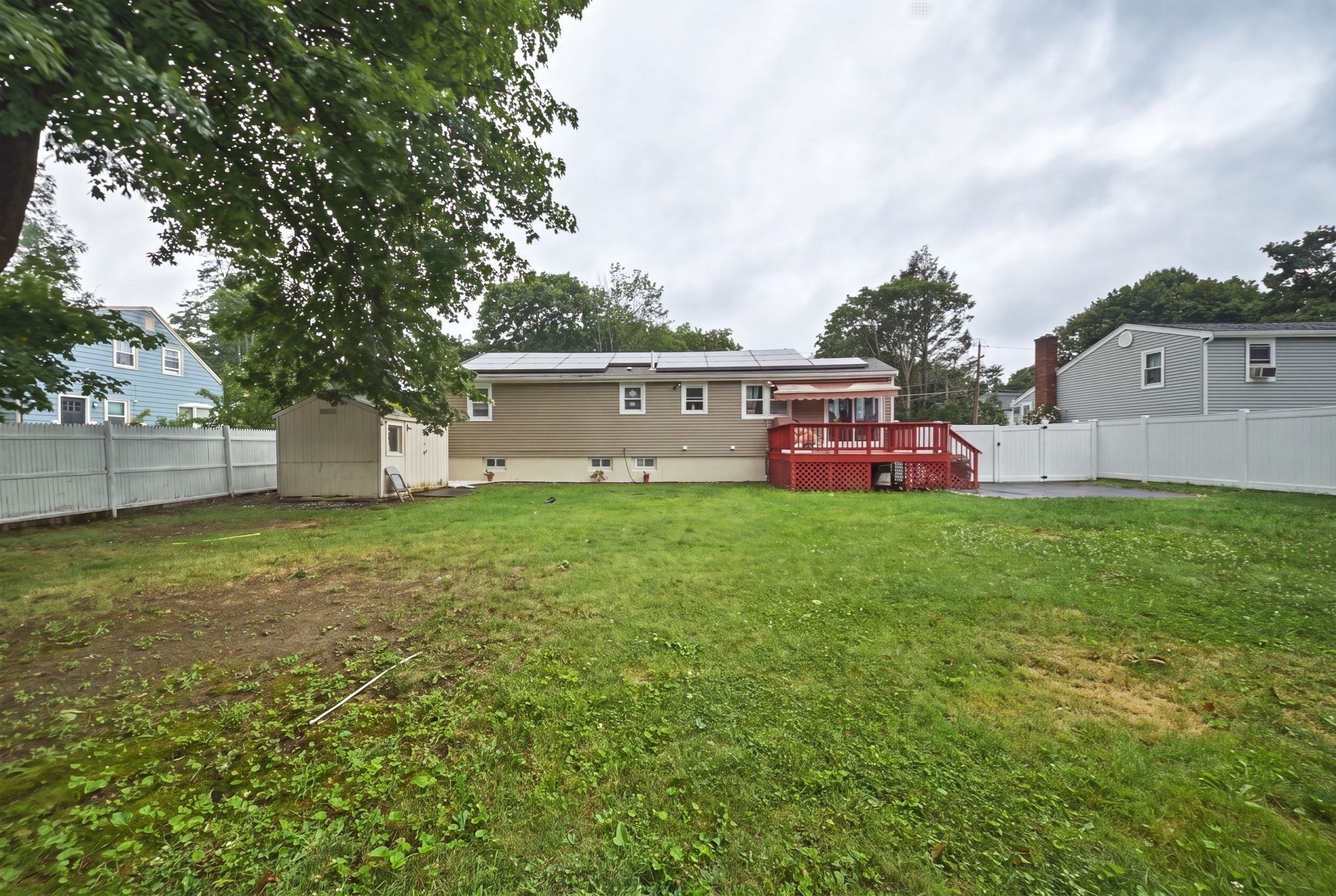 280 Ettrick St Property Photo 36
