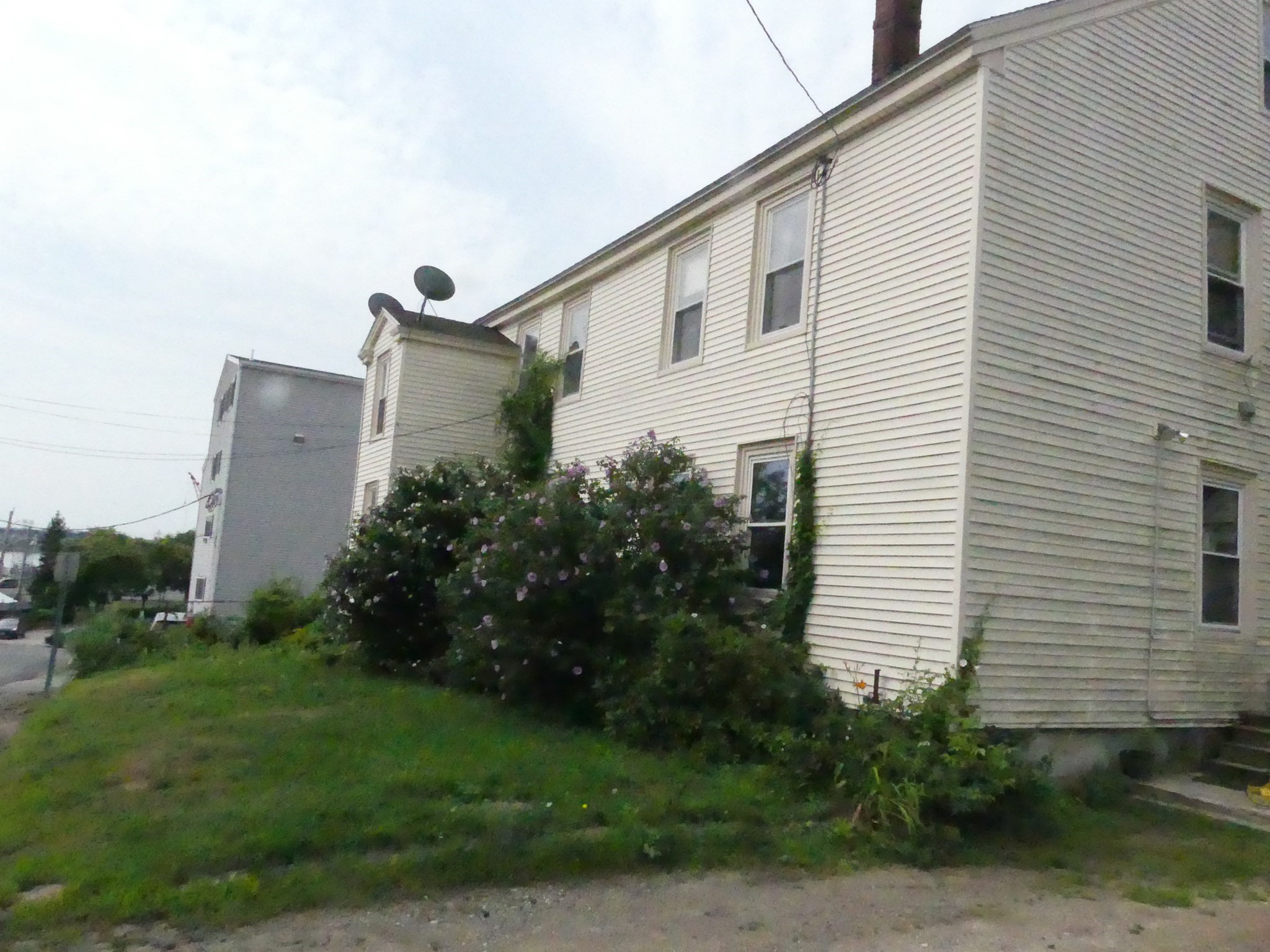 14 Summit Ave Property Photo 2