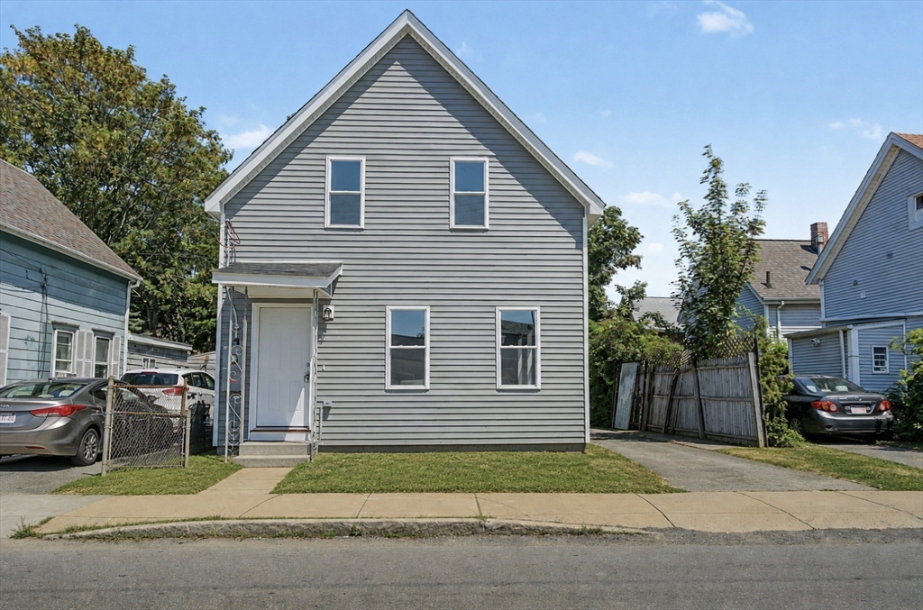 85 Middle St Property Photo 1