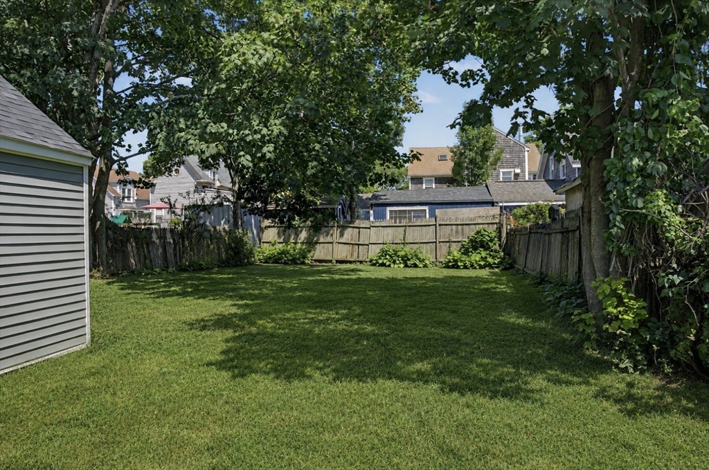 85 Middle St Property Photo 23