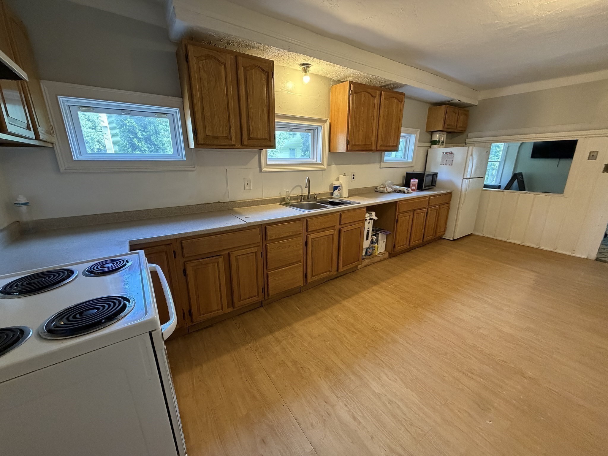 123 Myrtle Ave Property Photo 4