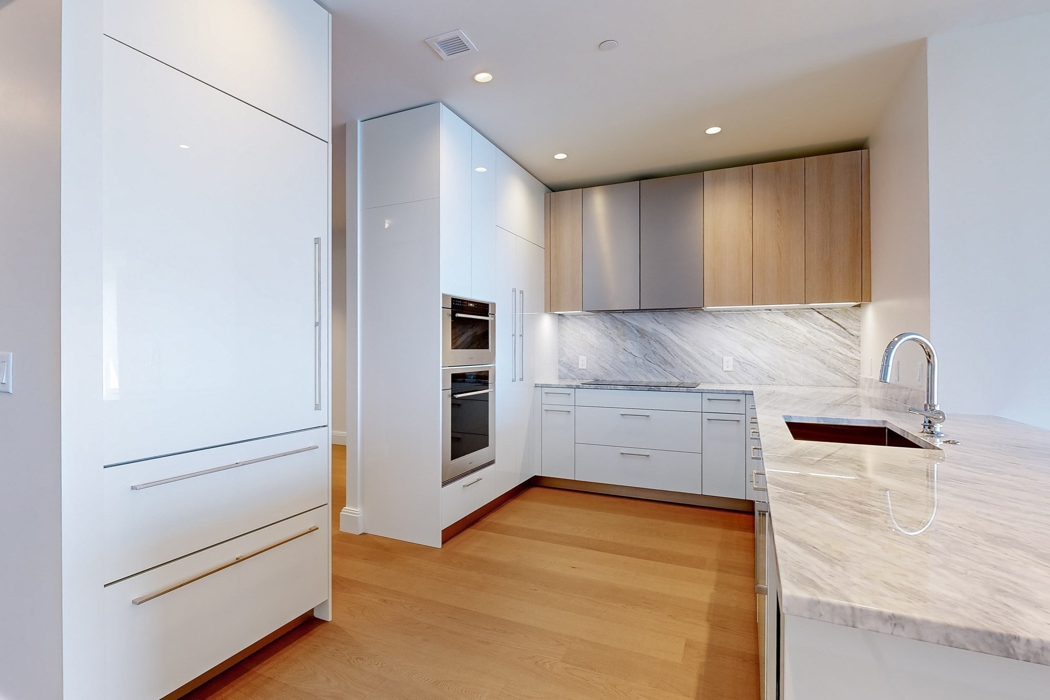 240 Devonshire Street # 4109 Property Photo 3