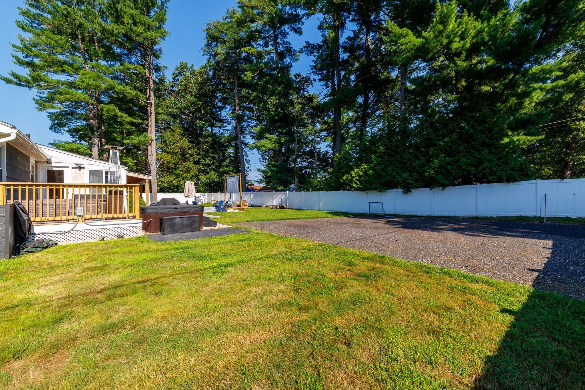 6 Elaine St Property Photo 5