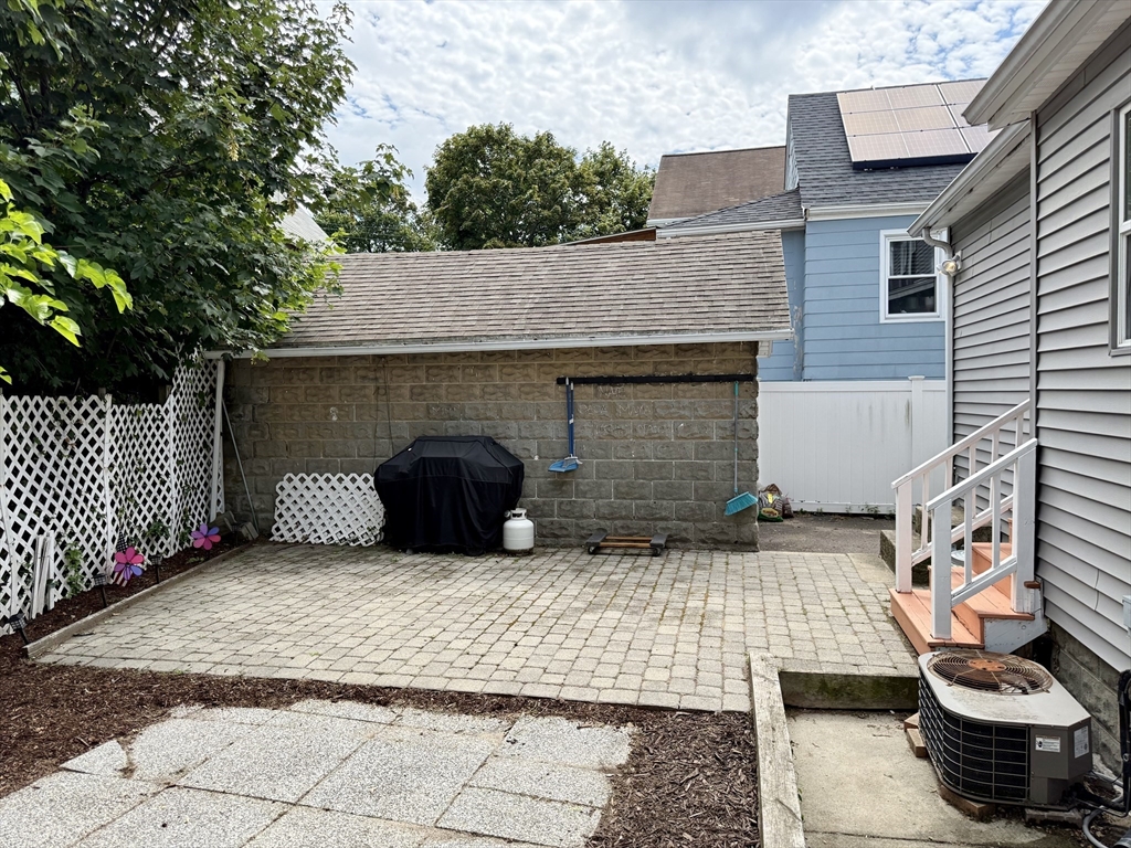 17 Chisholm St Property Photo 13