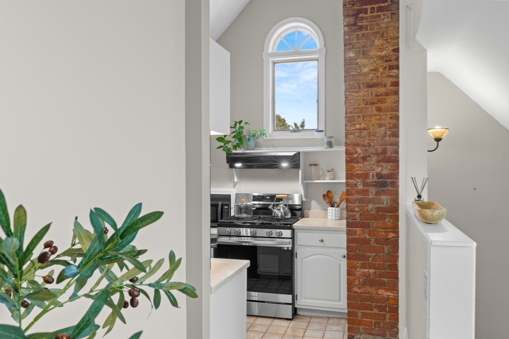 54 Bromfield Street # 5 Property Photo 11