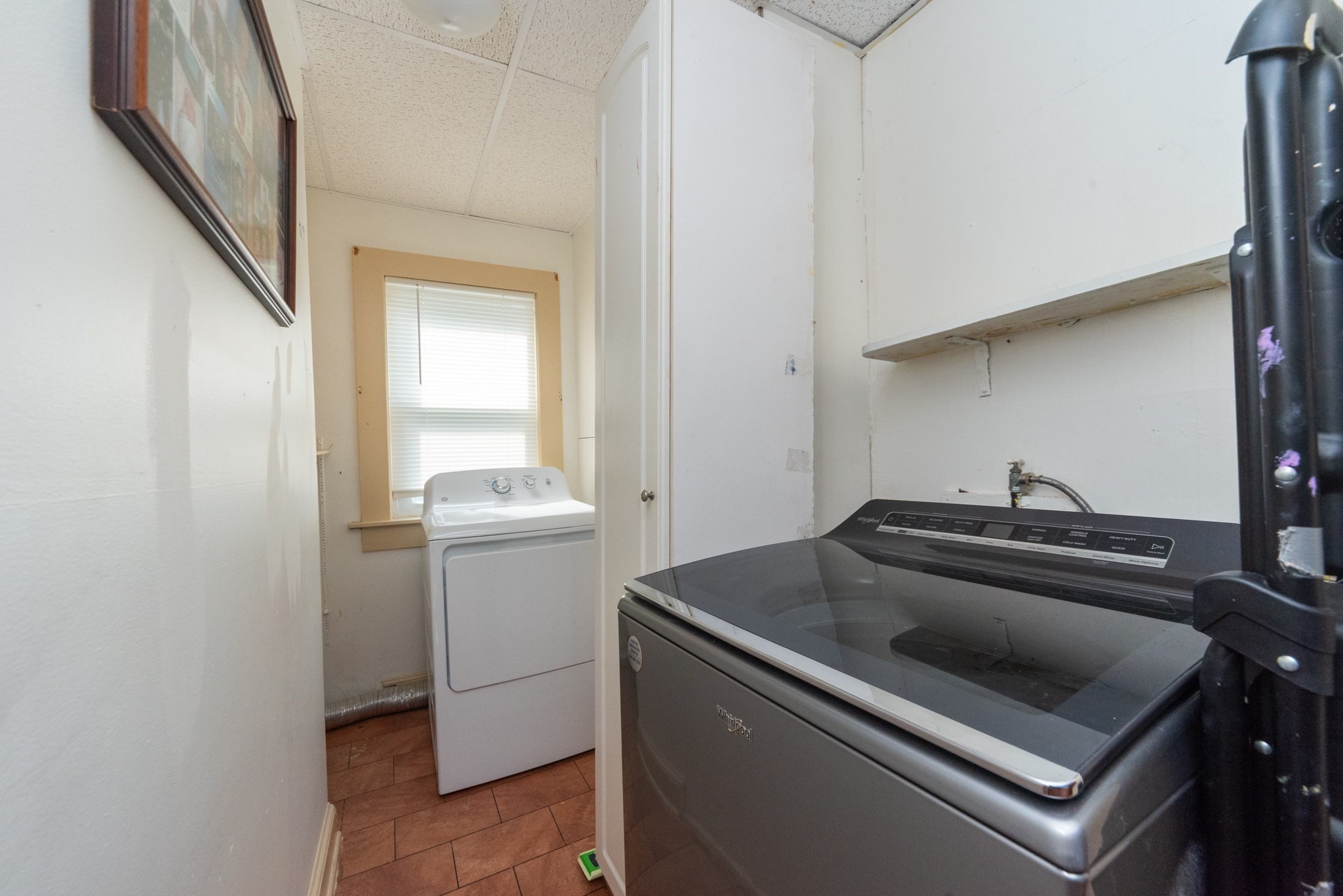 189 Oak St Property Photo 10