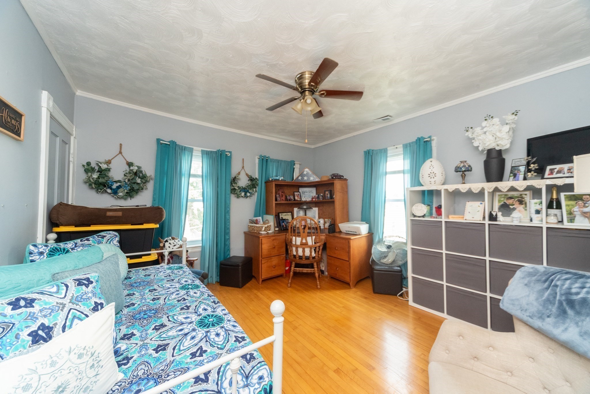 189 Oak St Property Photo 23