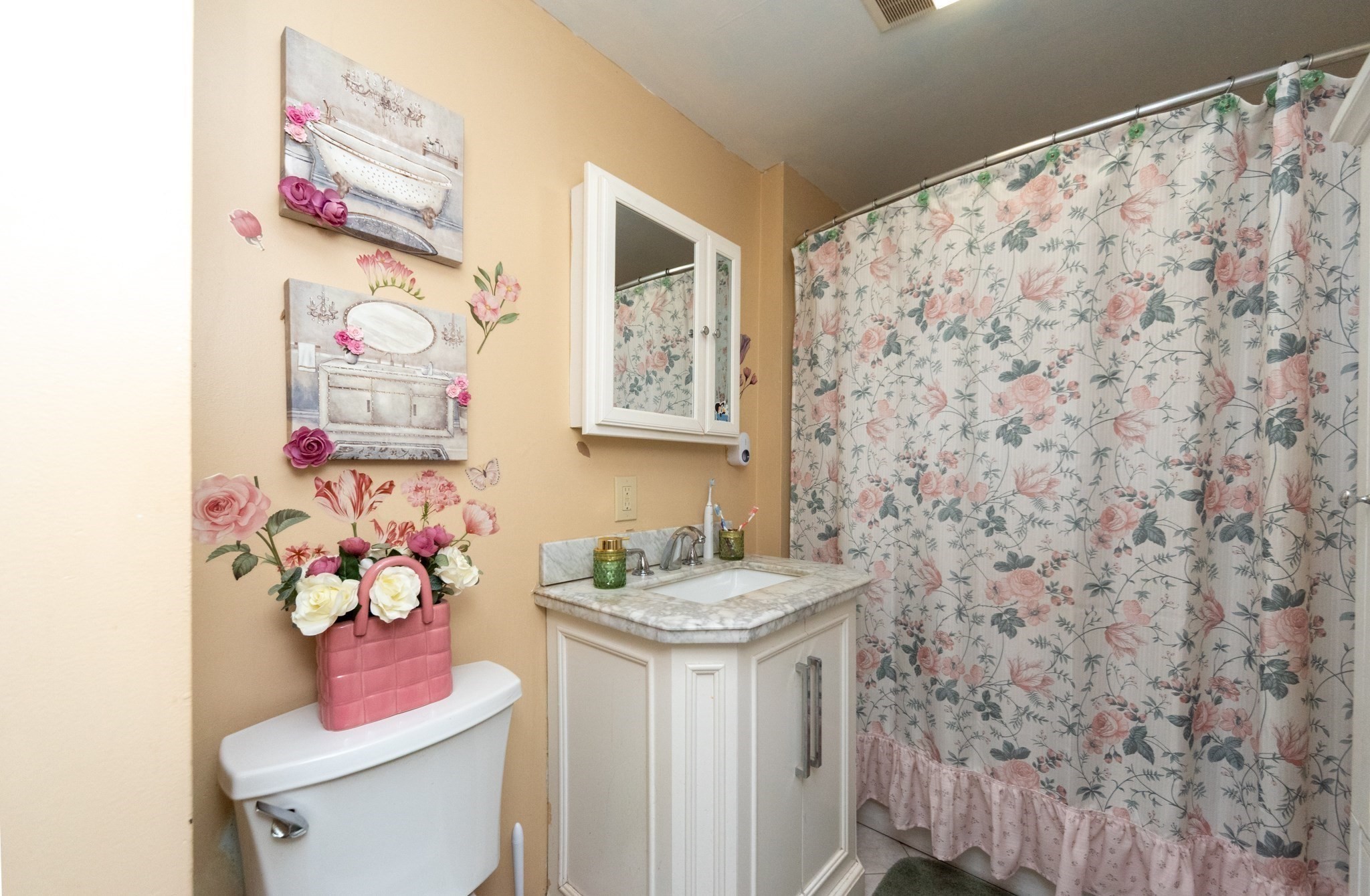 189 Oak St Property Photo 24