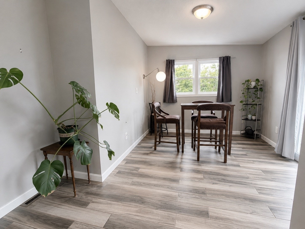 14 Newbury St Property Photo 10