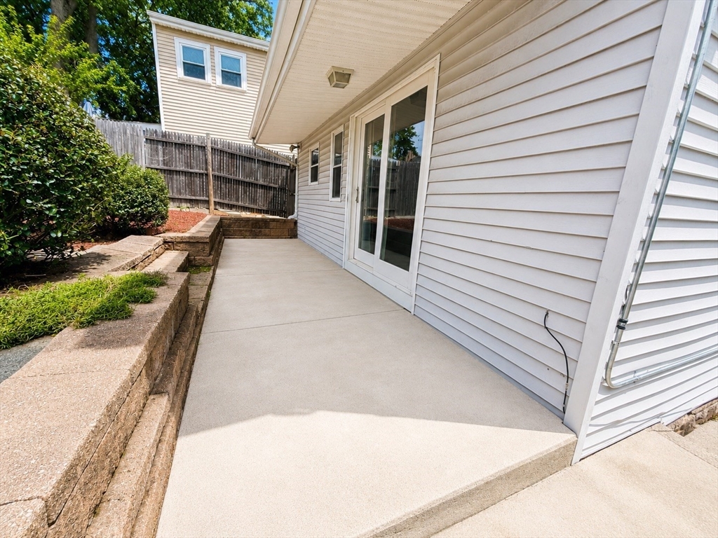 14 Newbury St Property Photo 27