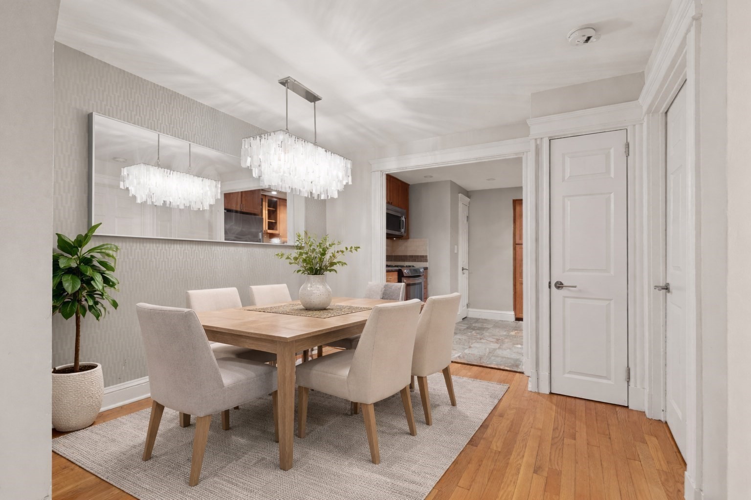 180 Commonwealth Ave # B Property Photo 2