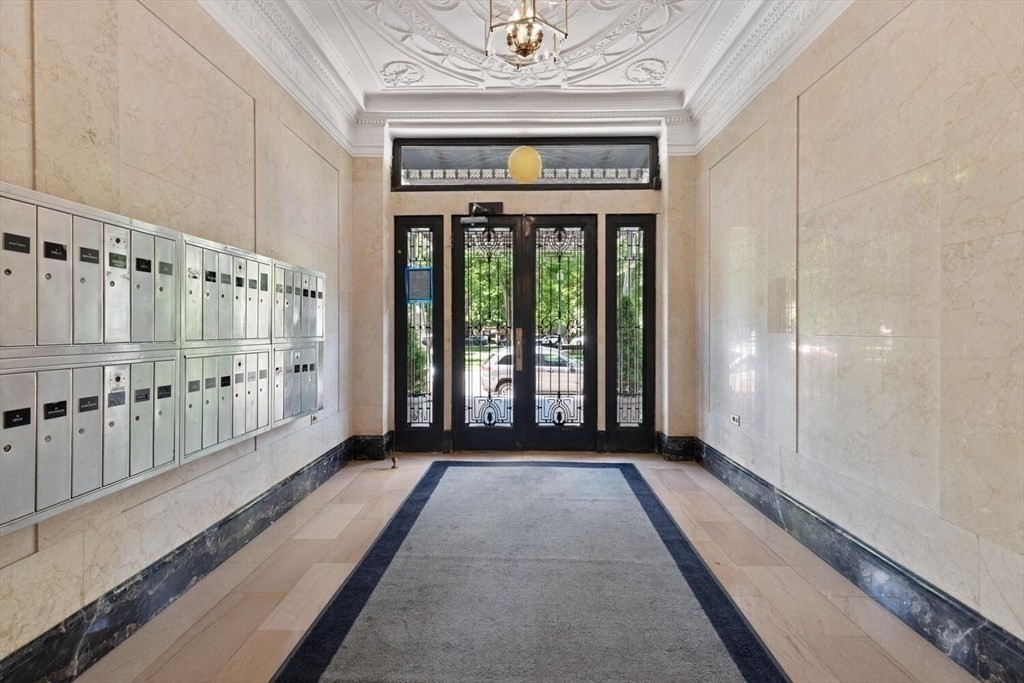 180 Commonwealth Ave # B Property Photo 8