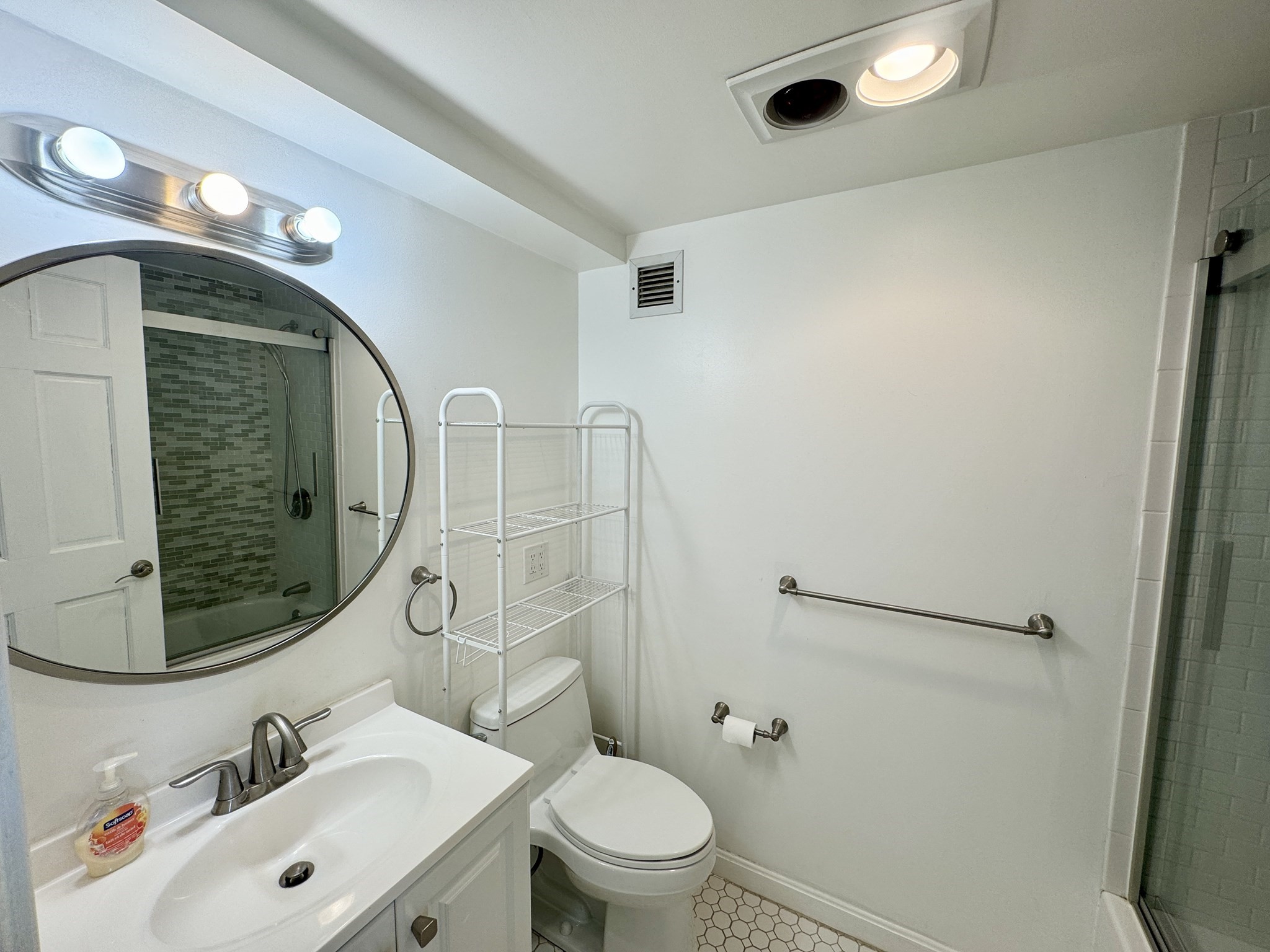 170 Tremont Street # 1604 Property Photo 16
