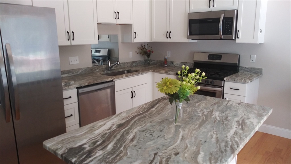 27 Dora Dr # B Property Photo 1