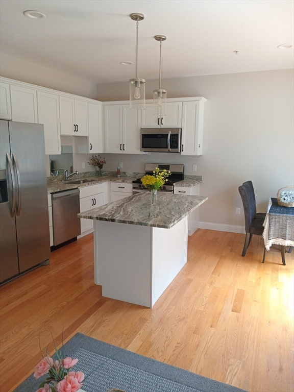 27 Dora Dr # B Property Photo 2