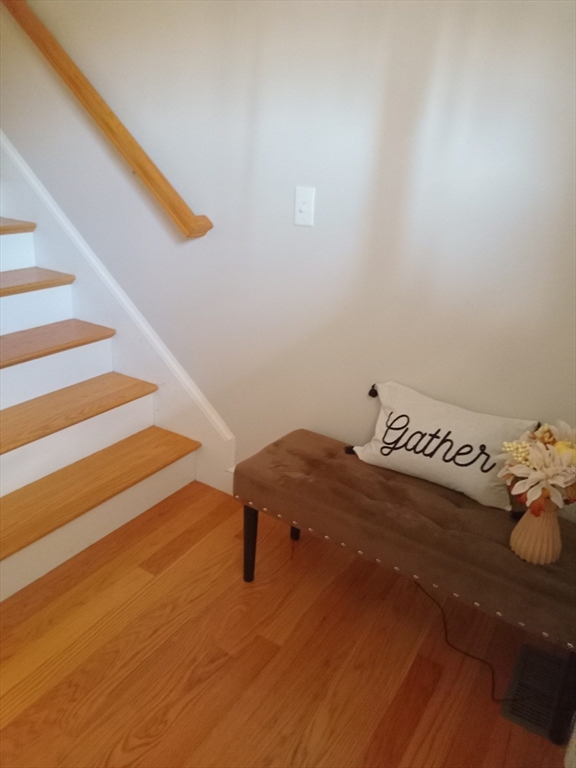27 Dora Dr # B Property Photo 3