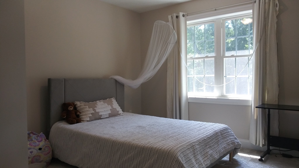 27 Dora Dr # B Property Photo 6