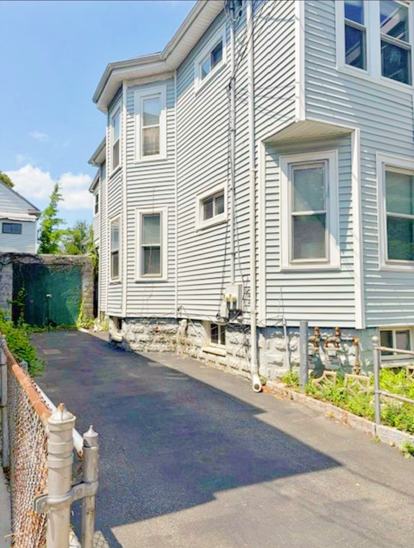 23 Parkdale St Property Photo 2
