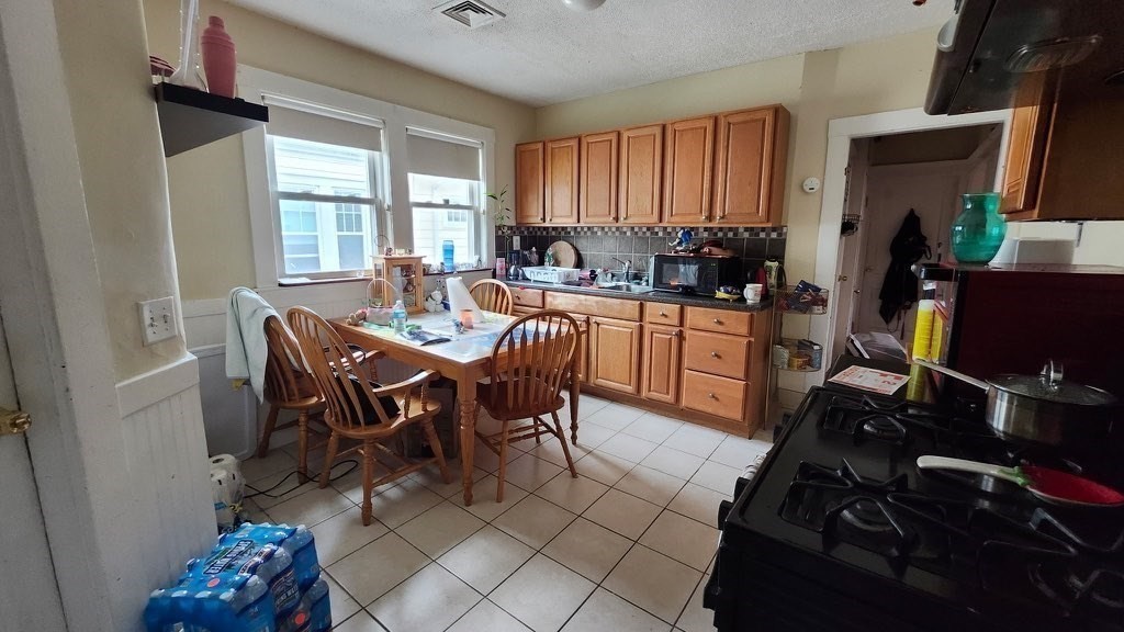 23 Parkdale St Property Photo 8