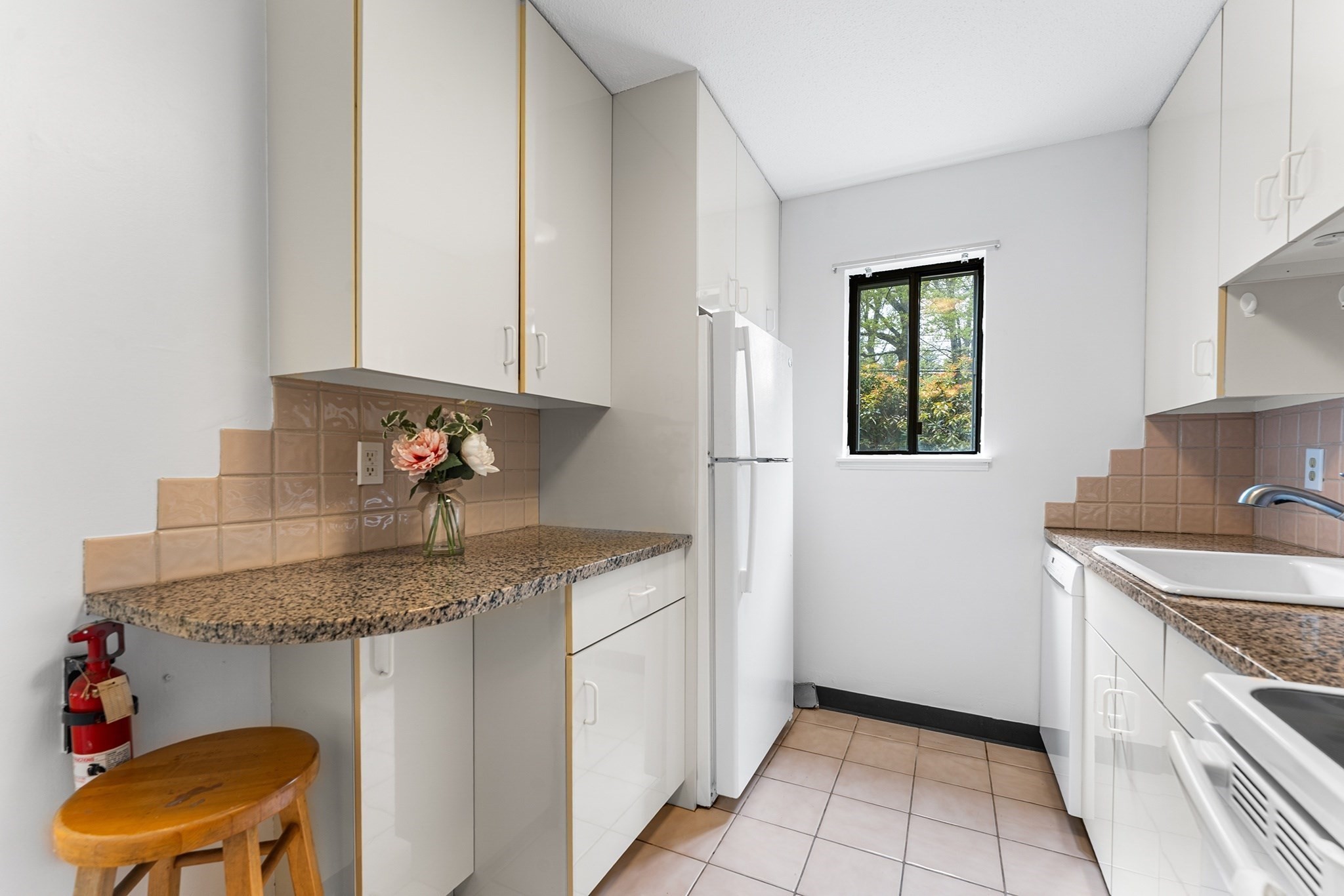 42 Village Brook Ln. # 42 Property Photo 6