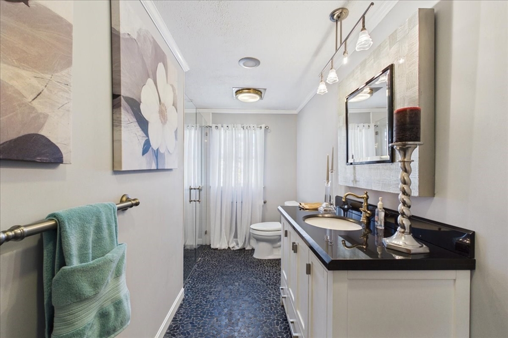 26 Hanover Street Property Photo 34