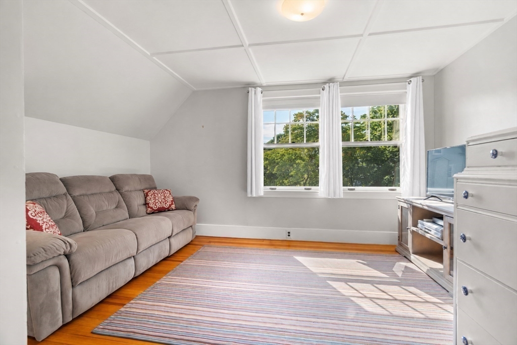 11 Hampden Street Property Photo 21