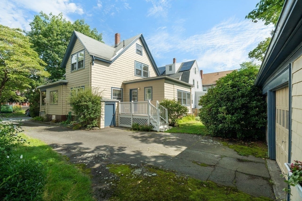 11 Hampden Street Property Photo 33