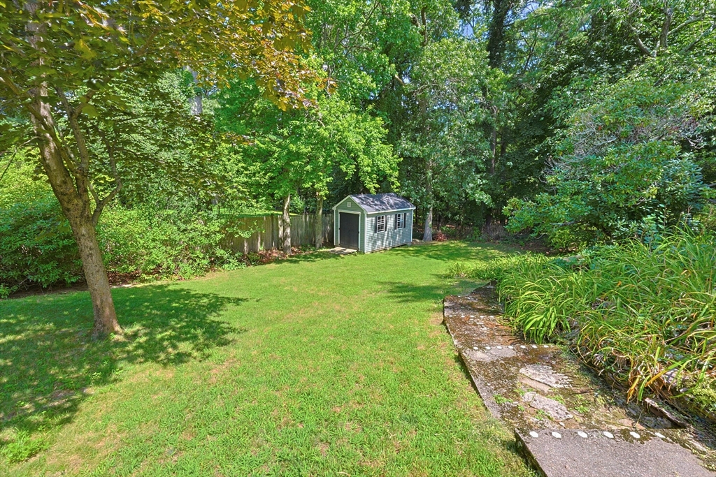 24 Old Post Rd Property Photo 36