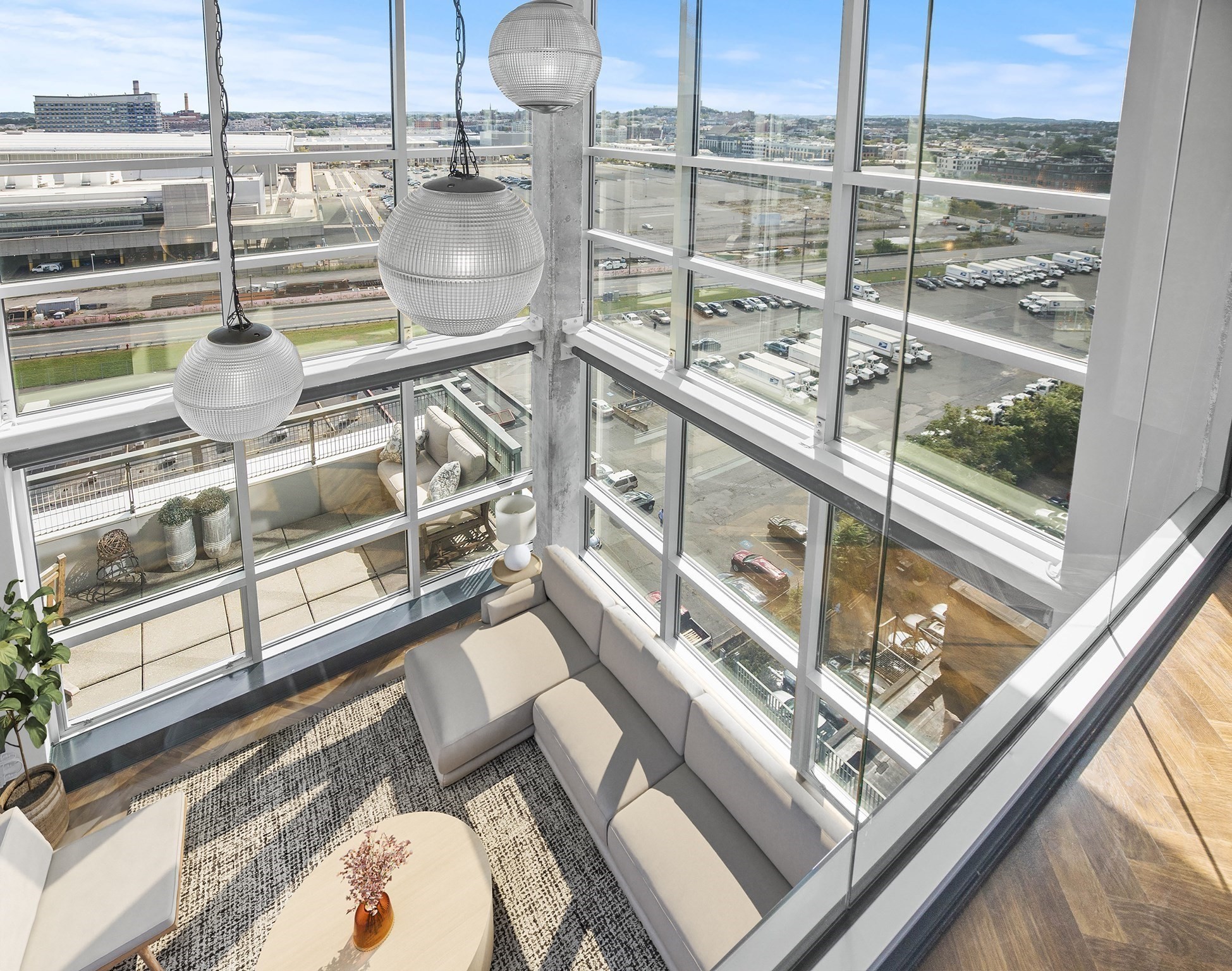 25 Channel Center Property Photo 4