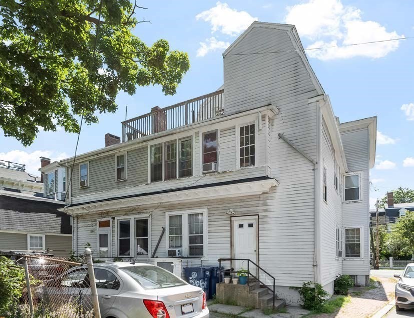 364-366 Essex Street Property Photo 5