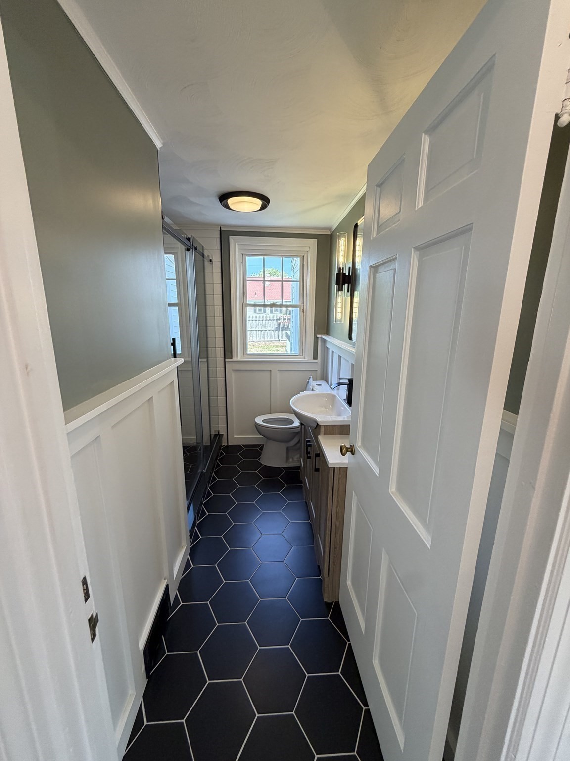122 Dewey Ave Property Photo 18