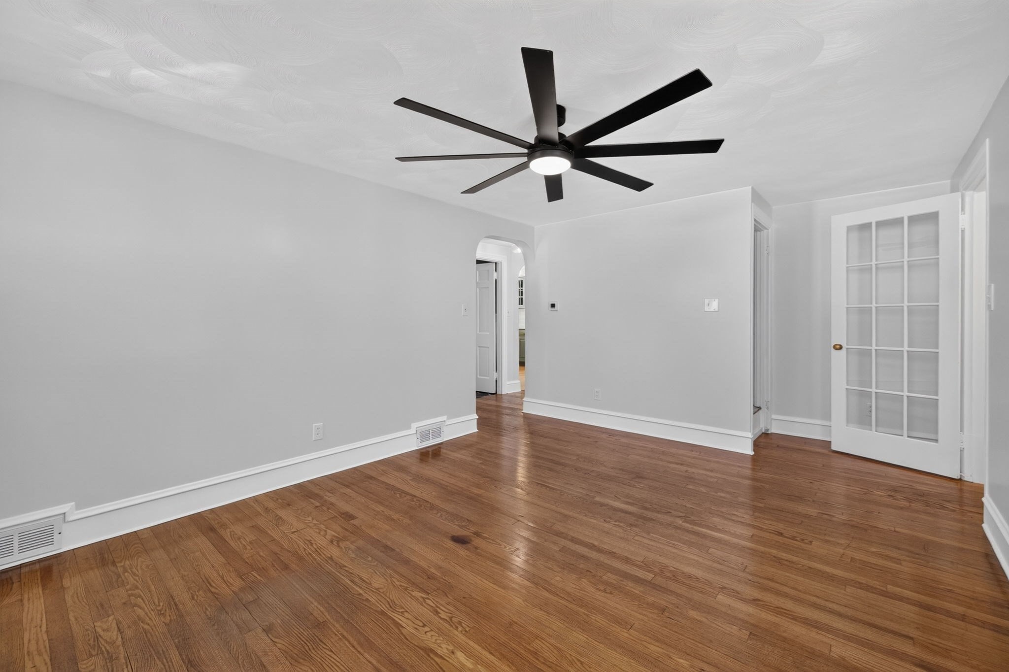 122 Dewey Ave Property Photo 29