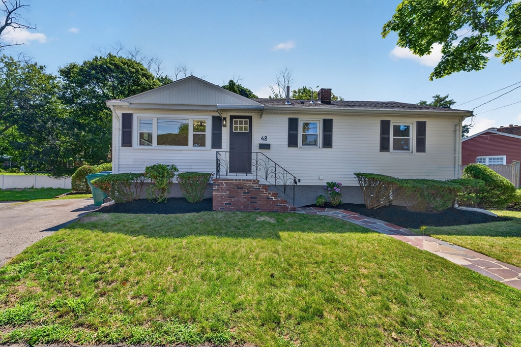 42 Bickford St Property Photo 1