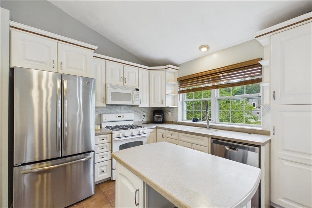 444 Lunns Way Property Photo 8