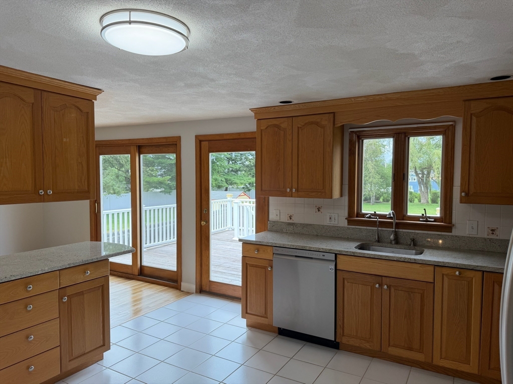 6 Canterbury Rd Property Photo 22