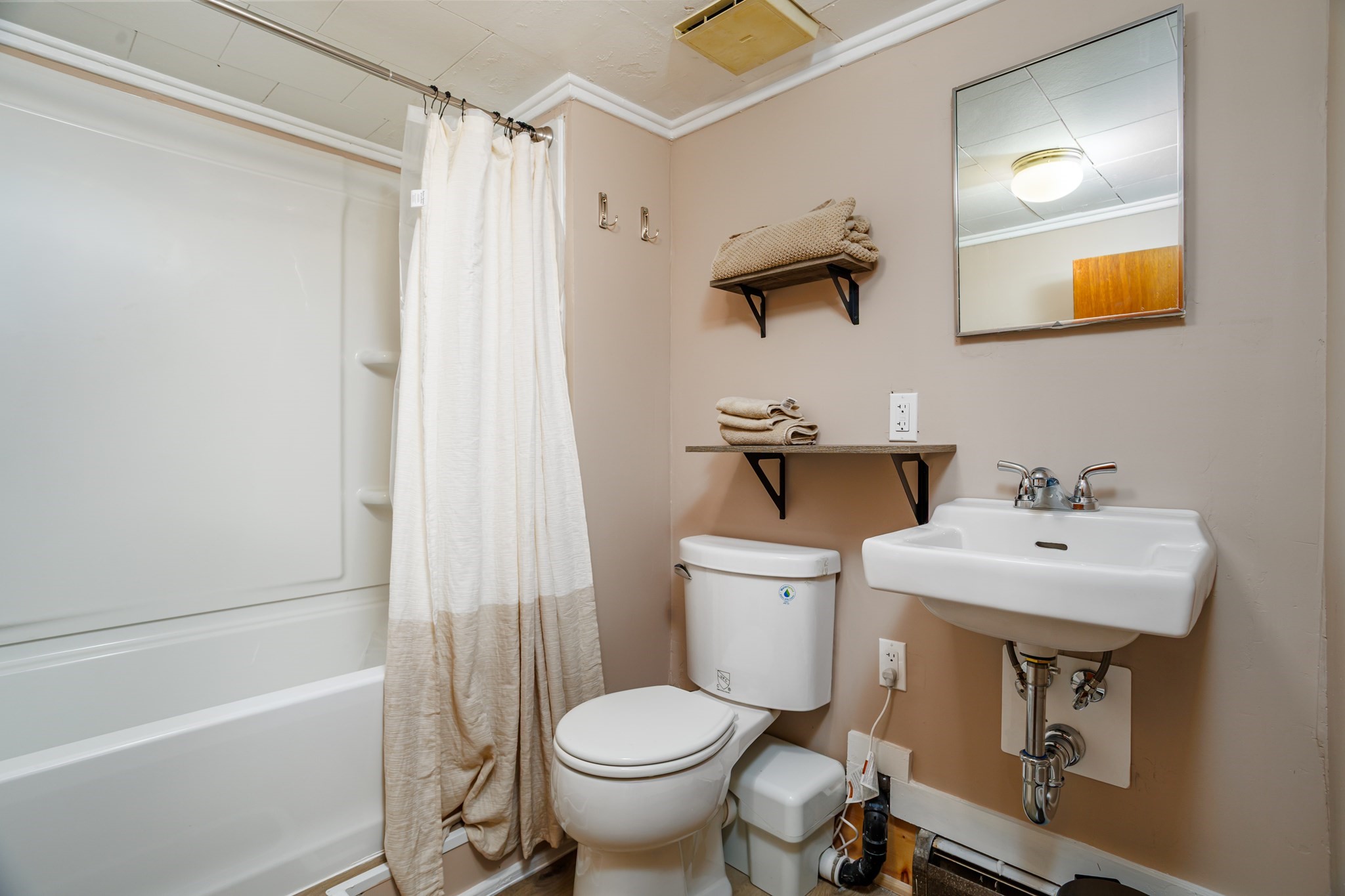 124 Highland Avenue Property Photo 13