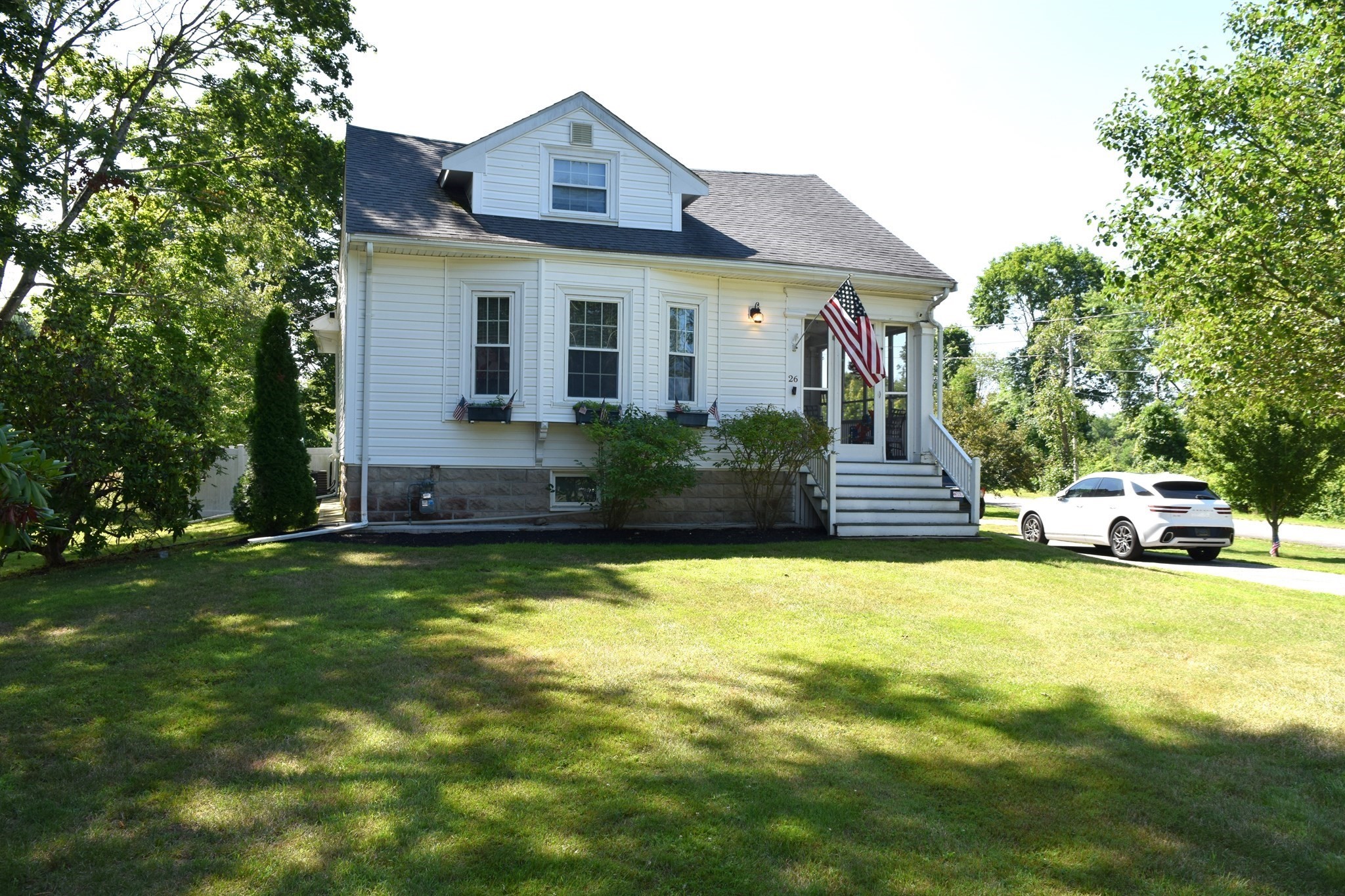 26 Cross St Property Photo 1